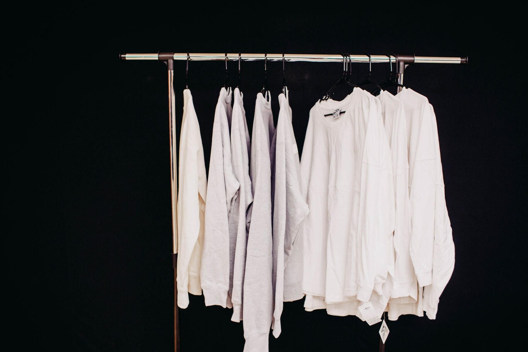 kupuje-ubrania-i-ich-nie-nosze-blog-minimalizm-2021